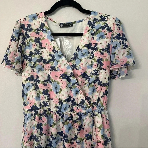 NWT Pretty Garden Women's Boho Ruffle Floral Summer V-Neck Faux Wrap Dress Sz Md - Picture 3 of 9